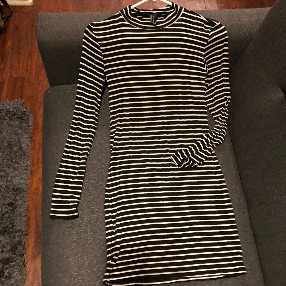 Black and white striped long-sleeved dress NWOT